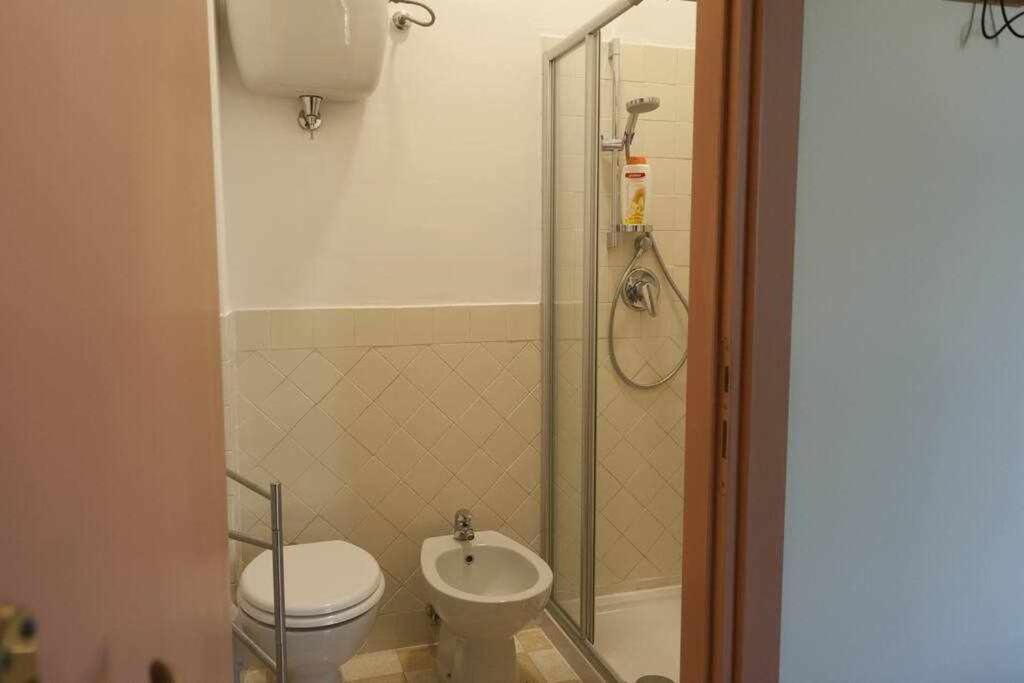 Ospitaci Appartamenti Viale Mezzetti Foligno Exteriör bild